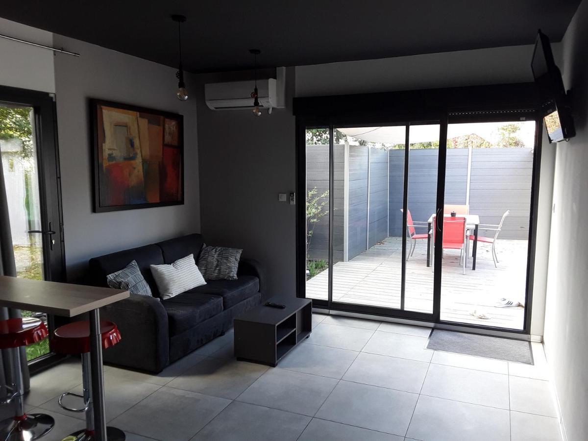 Joli 2 Pieces Esprit Loft Moderne Apartment Pau Bagian luar foto